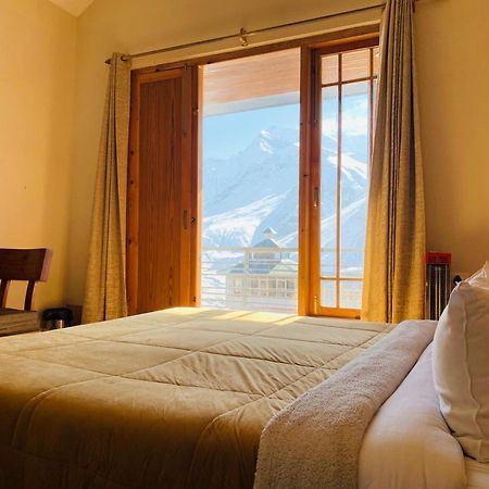 The Bulevar - Whispering Willows Hotel Sissu Buitenkant foto