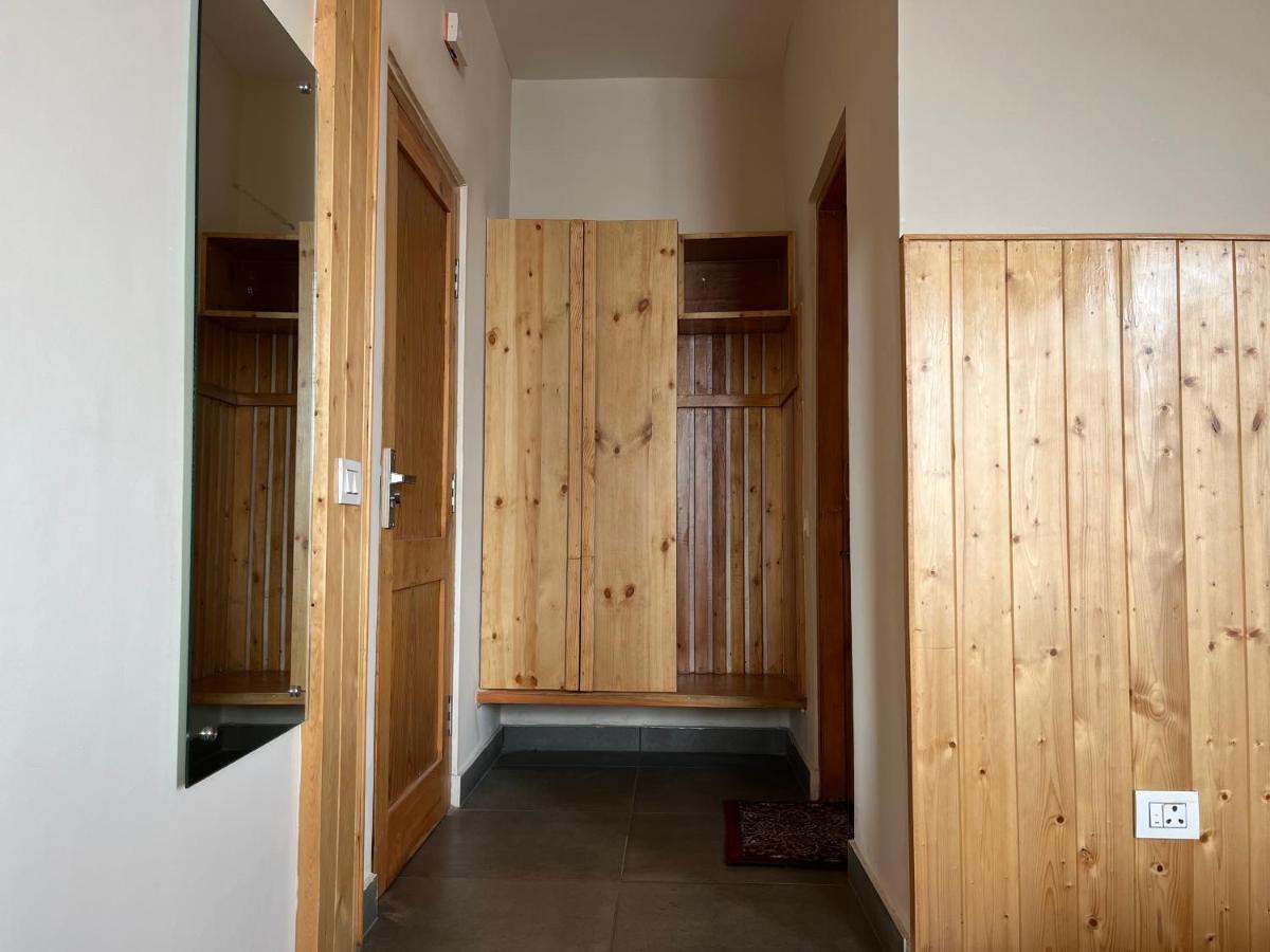 The Bulevar - Whispering Willows Hotel Sissu Buitenkant foto