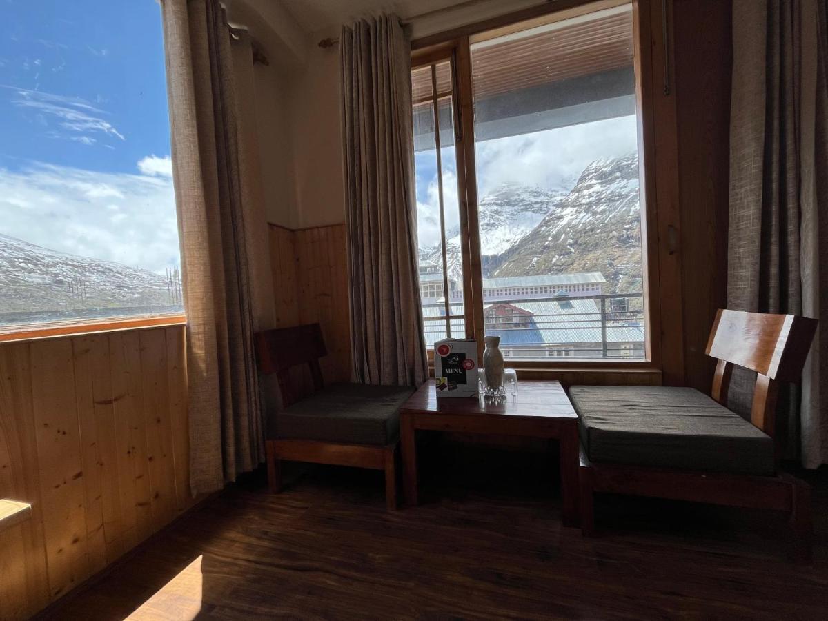 The Bulevar - Whispering Willows Hotel Sissu Buitenkant foto