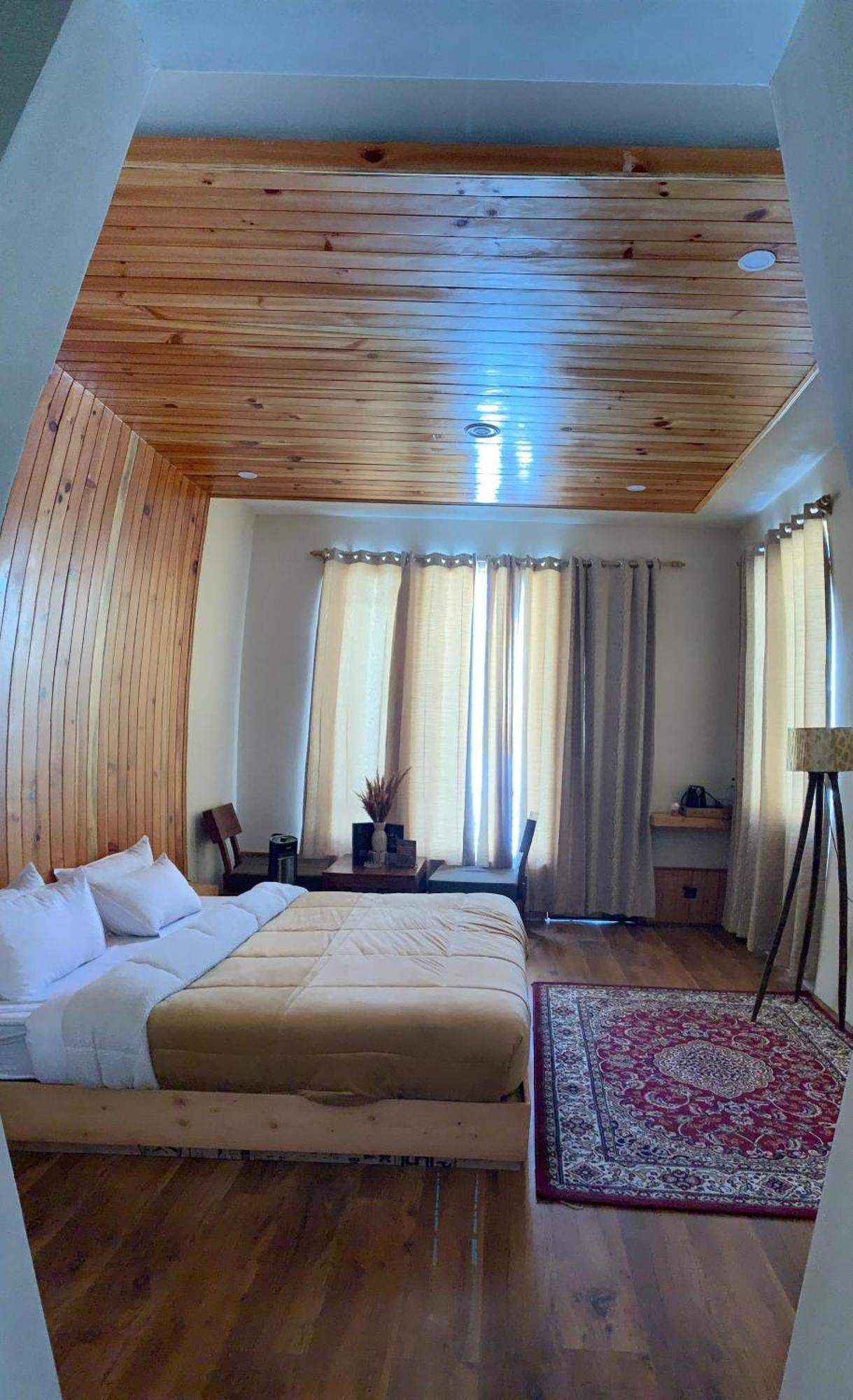 The Bulevar - Whispering Willows Hotel Sissu Buitenkant foto