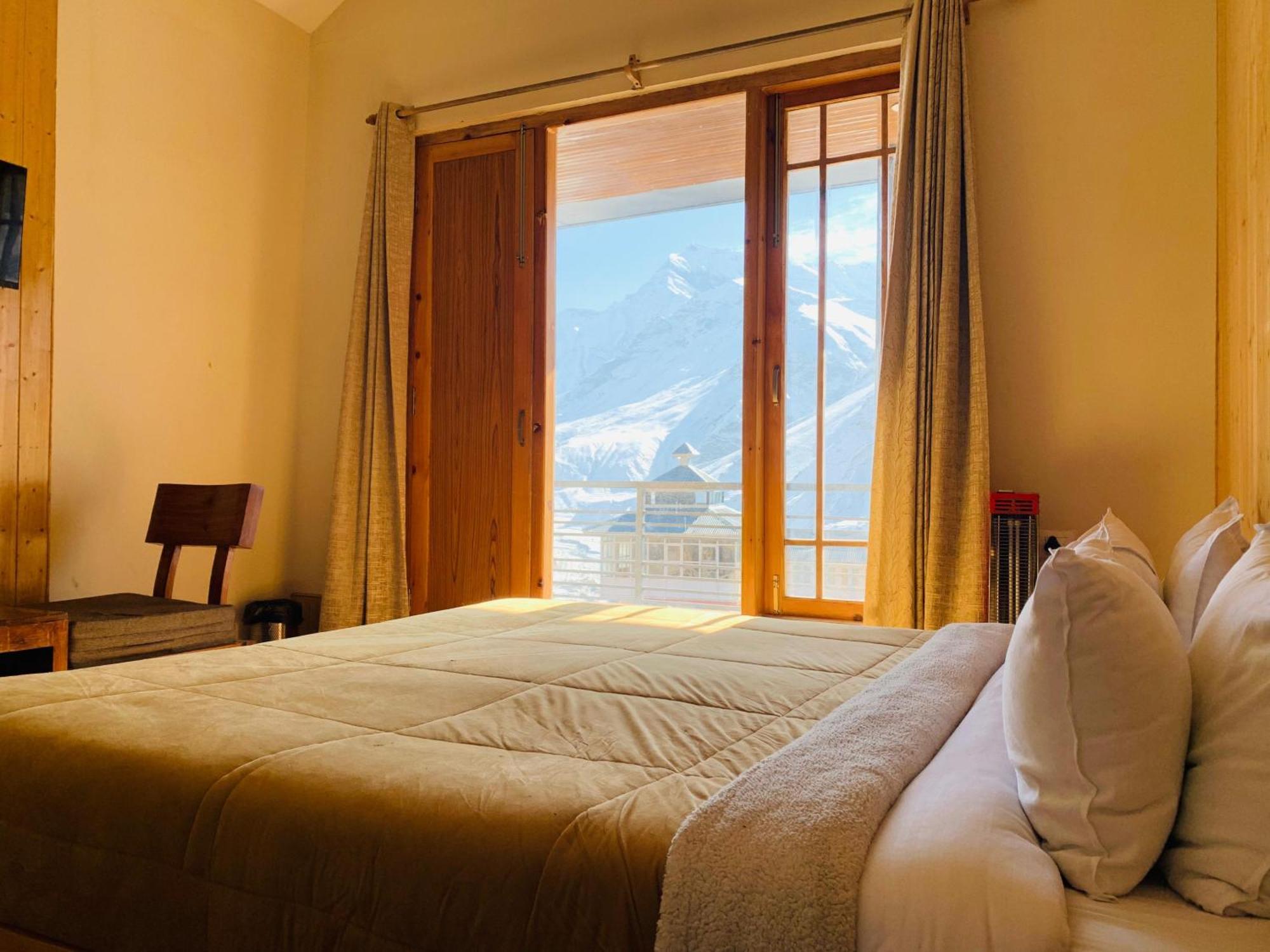 The Bulevar - Whispering Willows Hotel Sissu Buitenkant foto