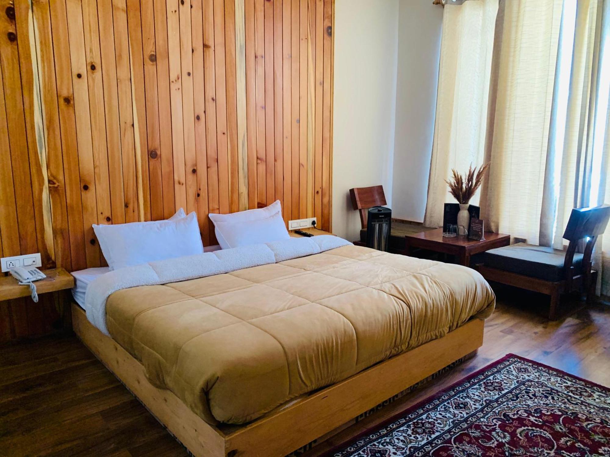 The Bulevar - Whispering Willows Hotel Sissu Buitenkant foto